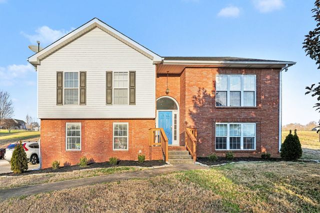 2015 Copper Kettle Cir, Pleasant View, TN 37146