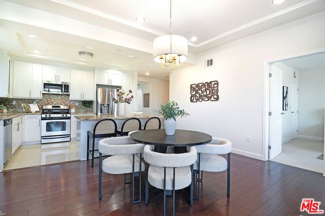 5601 W Olympic Boulevard 301, Los Angeles, CA 90036
