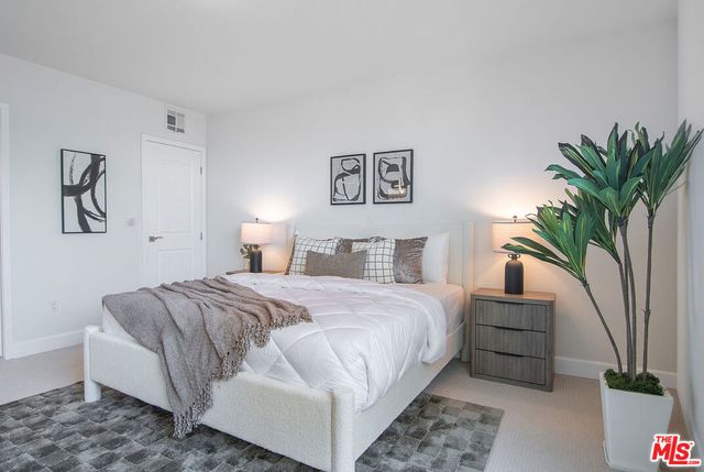 5601 W Olympic Boulevard 301, Los Angeles, CA 90036