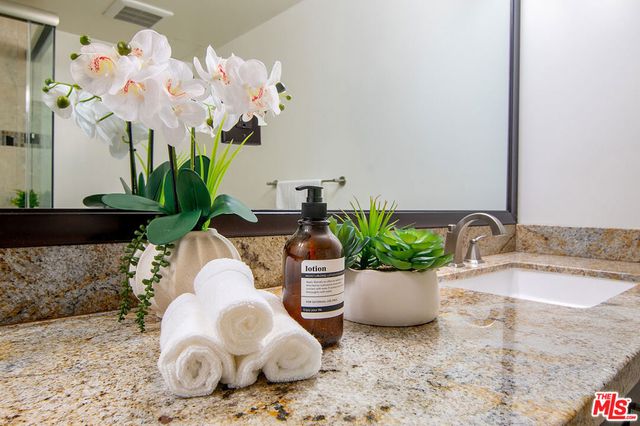 5601 W Olympic Boulevard 301, Los Angeles, CA 90036