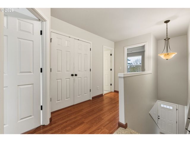 7815 Se HARNEY St, Portland, OR 97206