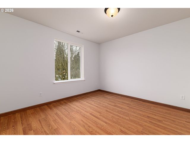 7815 Se HARNEY St, Portland, OR 97206