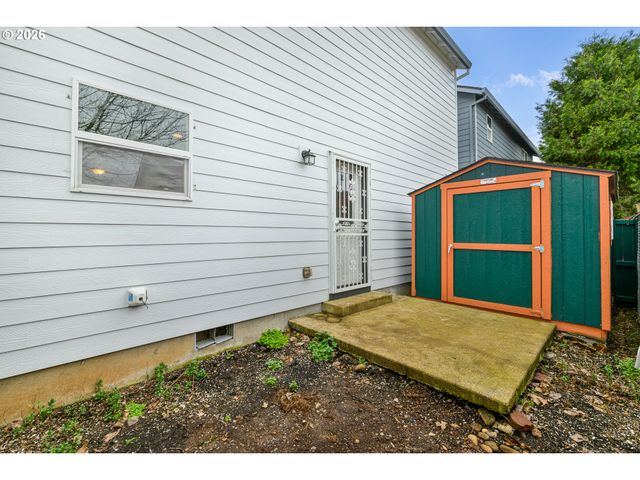 7815 Se HARNEY St, Portland, OR 97206