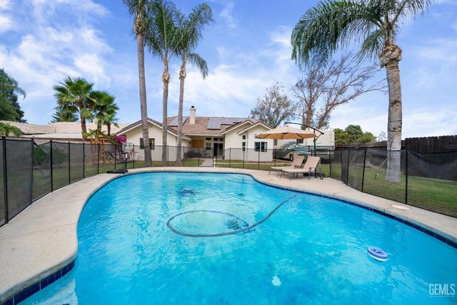 1620 Dimare Court, Bakersfield, CA 93312