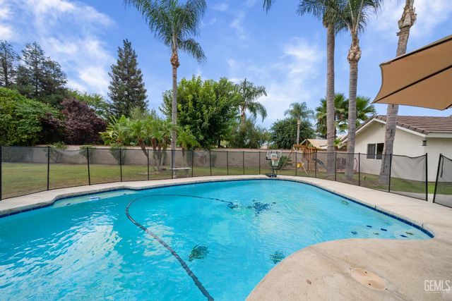 1620 Dimare Court, Bakersfield, CA 93312