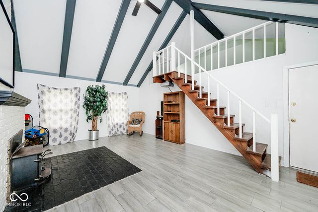 8404 Oaklandon Road, Indianapolis, IN 46236