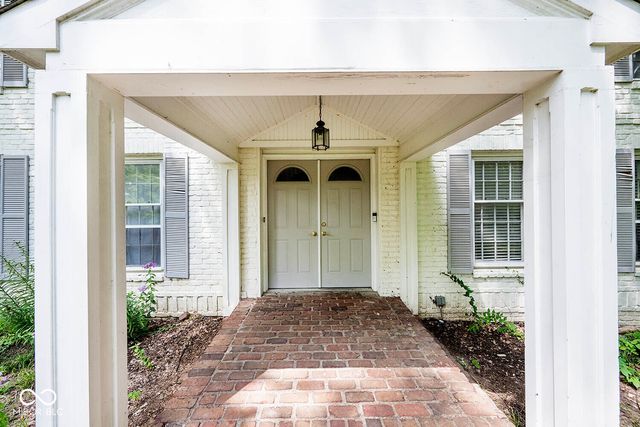 8404 Oaklandon Road, Indianapolis, IN 46236