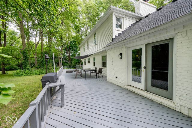 8404 Oaklandon Road, Indianapolis, IN 46236