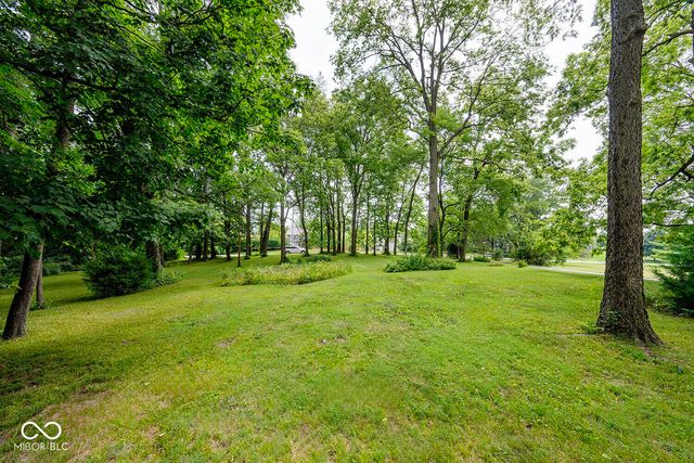 8404 Oaklandon Road, Indianapolis, IN 46236