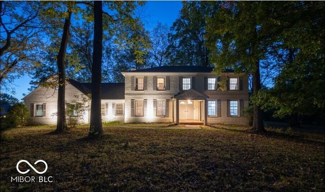 8404 Oaklandon Road, Indianapolis, IN 46236