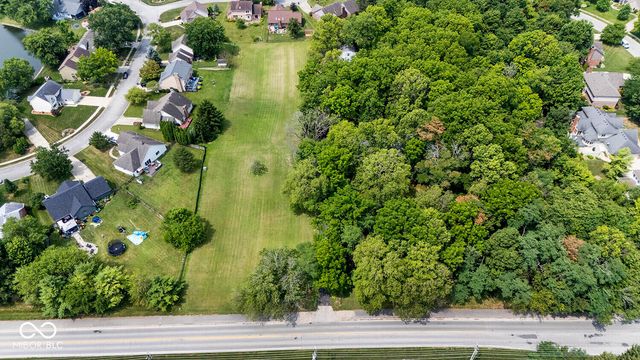 8404 Oaklandon Road, Indianapolis, IN 46236