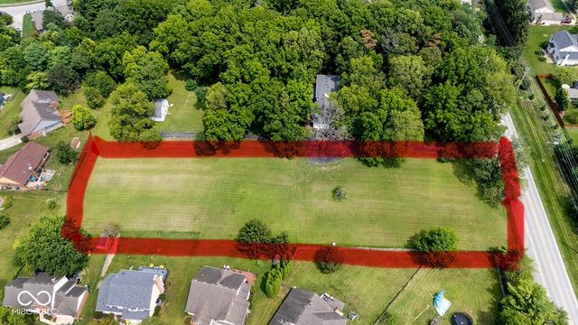 8404 Oaklandon Road, Indianapolis, IN 46236