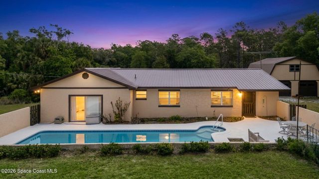 150 State Road 46, Geneva, FL 32732