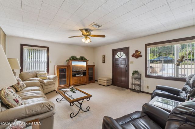 150 State Road 46, Geneva, FL 32732