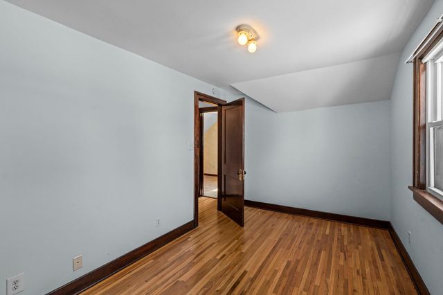 1083 Gordon Avenue, Maplewood, MN 55109