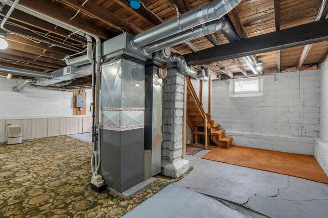 1083 Gordon Avenue, Maplewood, MN 55109