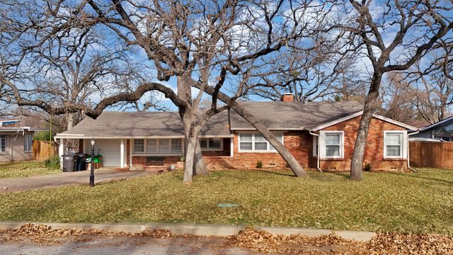 5705 Blueridge Drive, Fort Worth, TX 76112