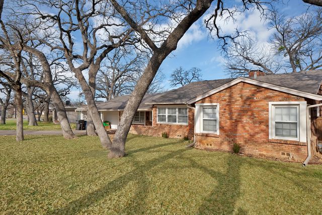 5705 Blueridge Drive, Fort Worth, TX 76112