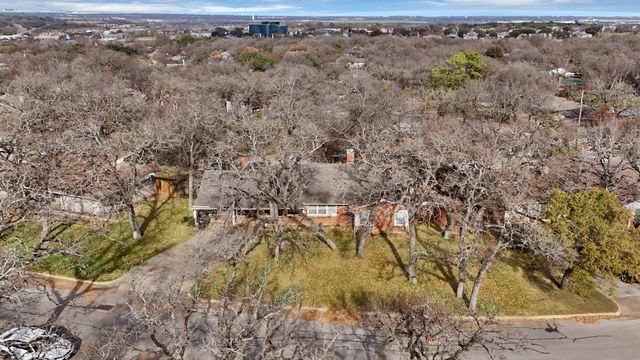 5705 Blueridge Drive, Fort Worth, TX 76112