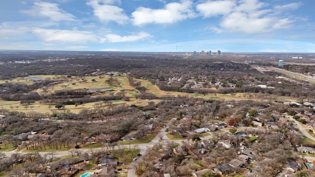 5705 Blueridge Drive, Fort Worth, TX 76112