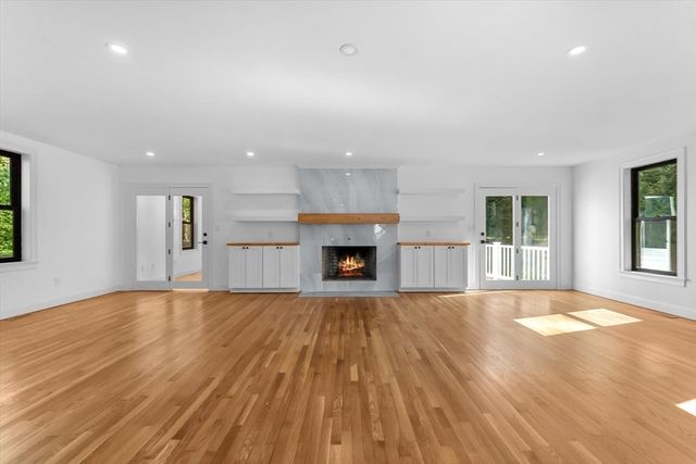 7 Garden Rd, Wellesley, MA 02481