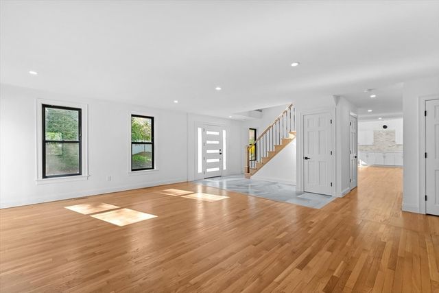 7 Garden Rd, Wellesley, MA 02481