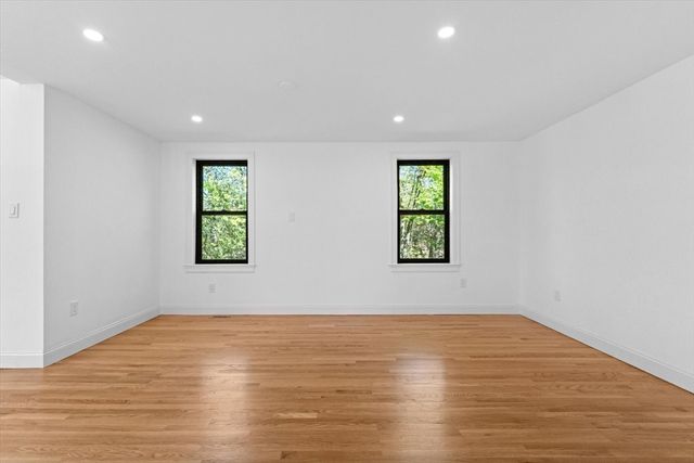 7 Garden Rd, Wellesley, MA 02481
