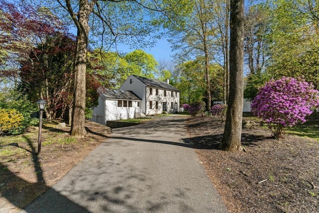 7 Garden Rd, Wellesley, MA 02481