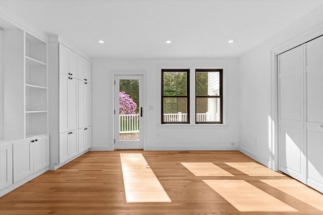 7 Garden Rd, Wellesley, MA 02481