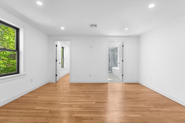 7 Garden Rd, Wellesley, MA 02481