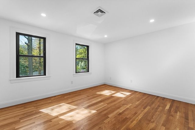 7 Garden Rd, Wellesley, MA 02481