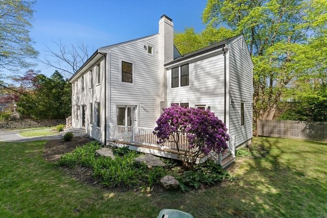 7 Garden Rd, Wellesley, MA 02481