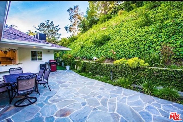 1157 Eventide Place, Los Angeles, CA 90210