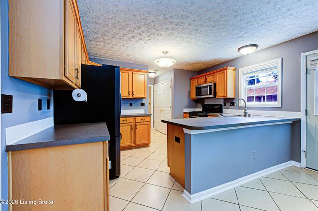5418 Skeffington Way, Louisville, KY 40241