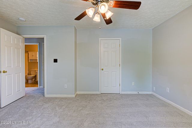 5418 Skeffington Way, Louisville, KY 40241