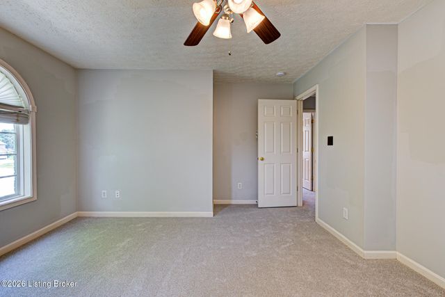 5418 Skeffington Way, Louisville, KY 40241
