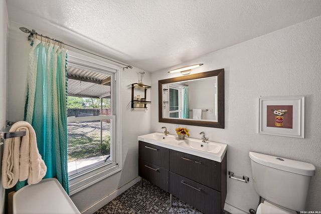 132 Vassar Ln, San Antonio, TX 78212