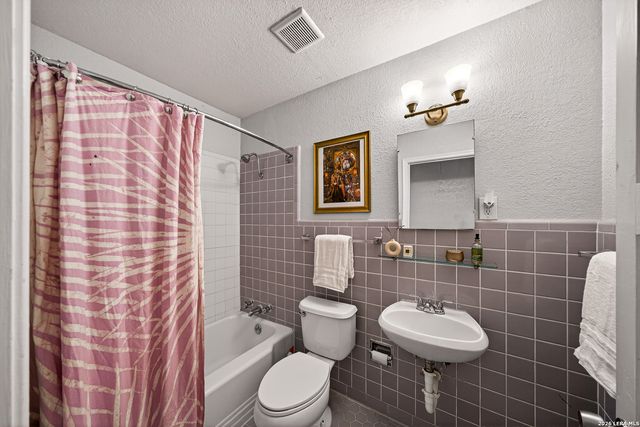 132 Vassar Ln, San Antonio, TX 78212