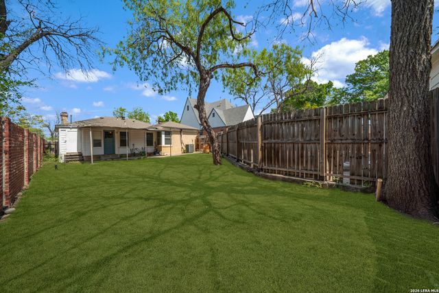 132 Vassar Ln, San Antonio, TX 78212