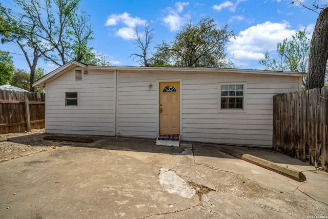 132 Vassar Ln, San Antonio, TX 78212