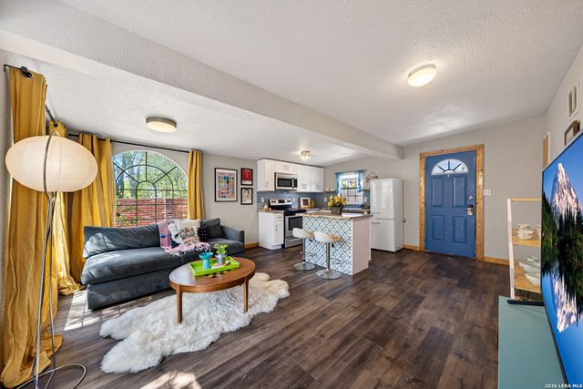 132 Vassar Ln, San Antonio, TX 78212