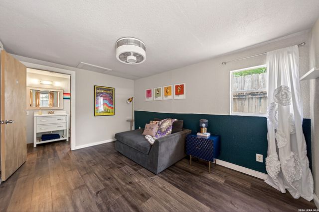 132 Vassar Ln, San Antonio, TX 78212