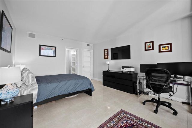 4000 N Ocean Drive 2004, Singer Island, FL 33404