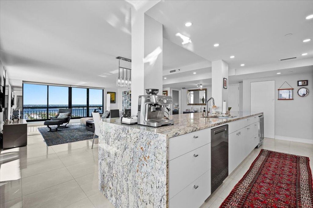 4000 N Ocean Drive 2004, Singer Island, FL 33404