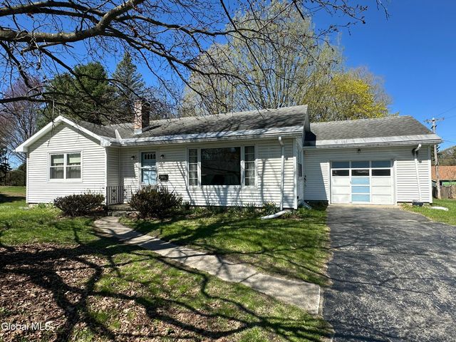 427 Ridge Road, Queensbury, NY 12804