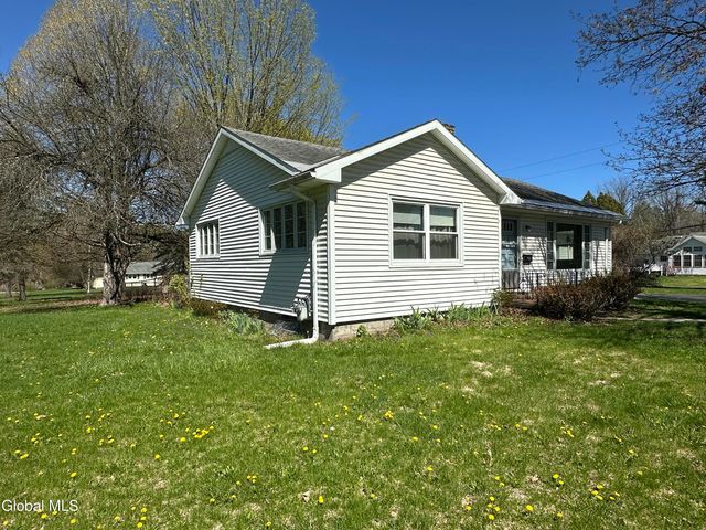 427 Ridge Road, Queensbury, NY 12804