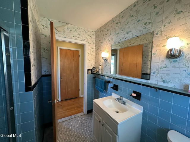 427 Ridge Road, Queensbury, NY 12804