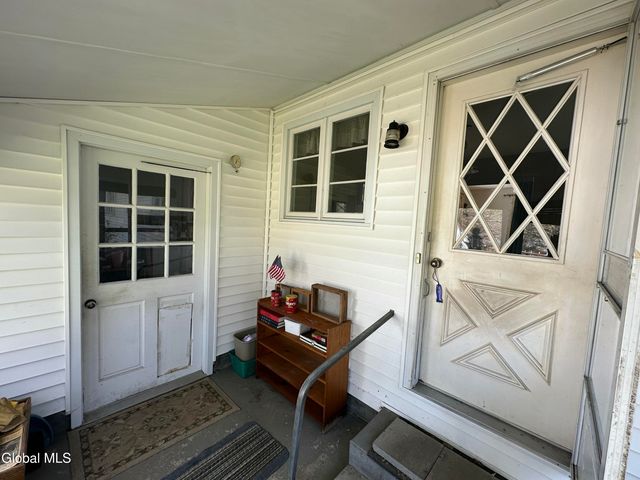 427 Ridge Road, Queensbury, NY 12804