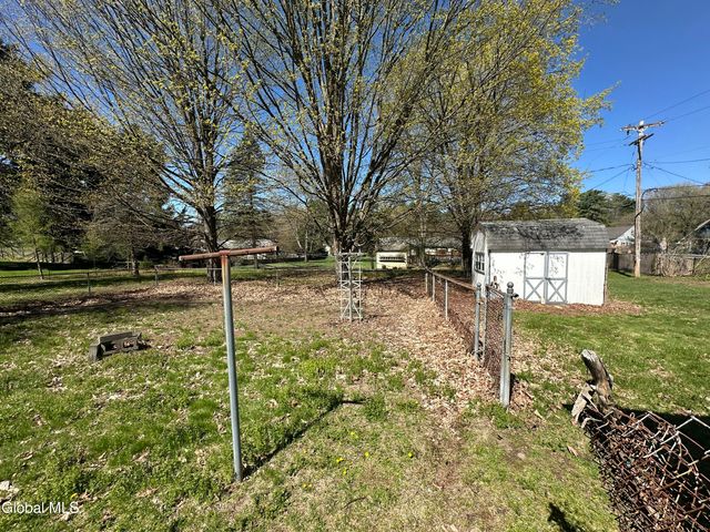 427 Ridge Road, Queensbury, NY 12804