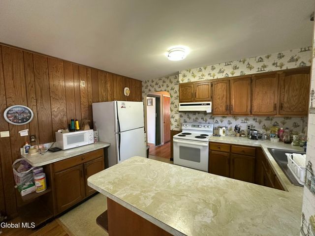 427 Ridge Road, Queensbury, NY 12804